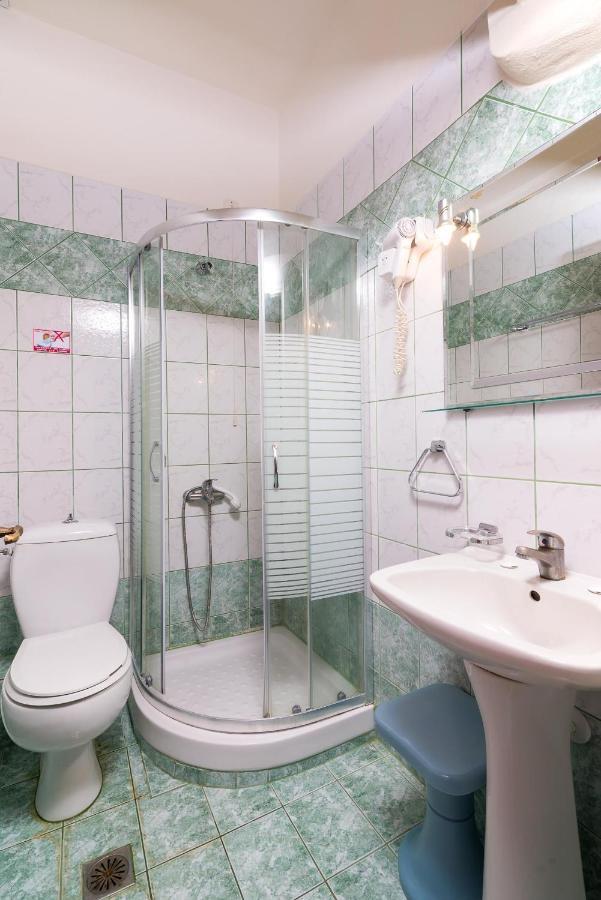 يميناريا Hotel Ralitsa المظهر الخارجي الصورة